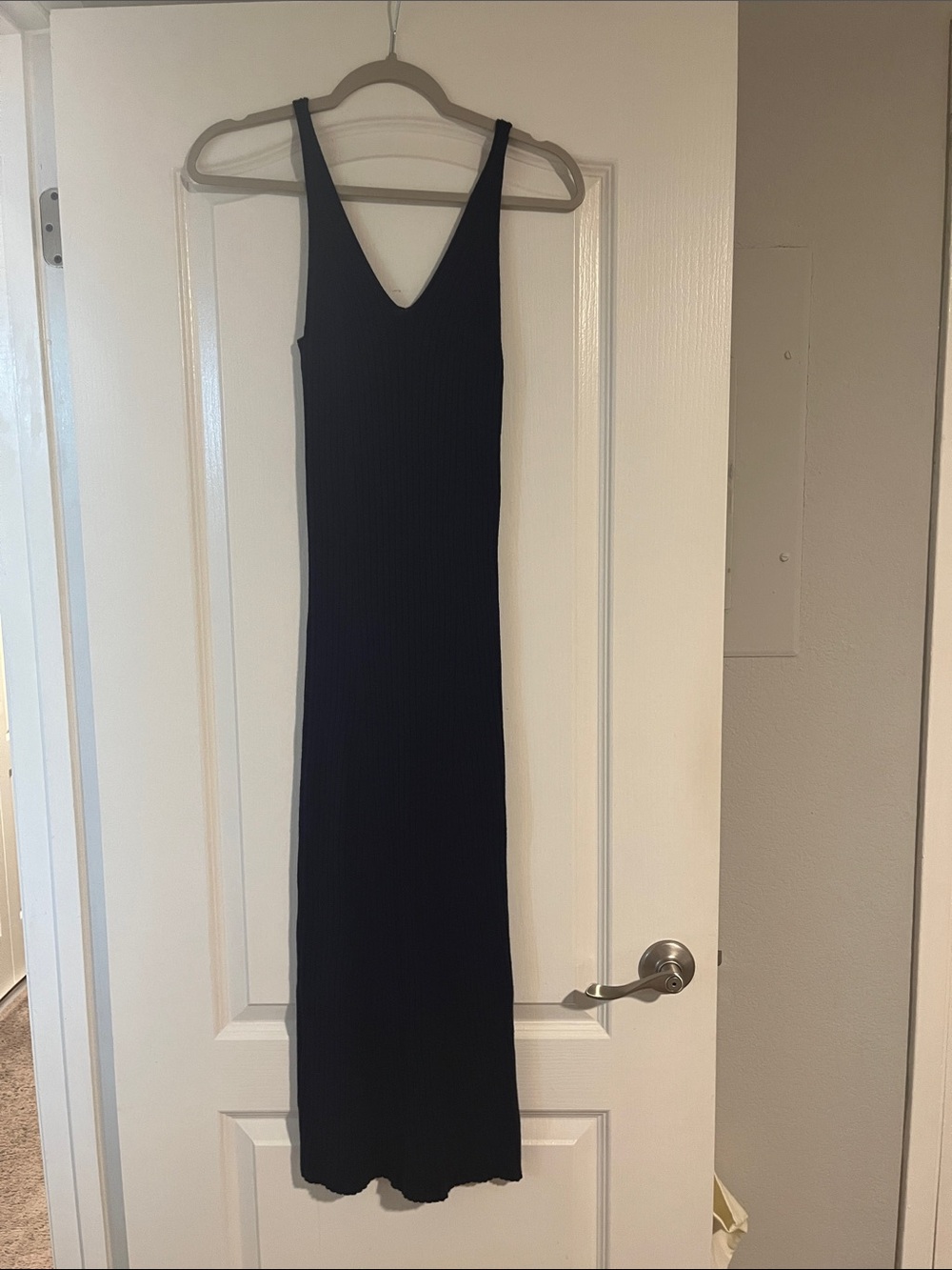 Sleeveless Navy V-Neck Maxi Dress - Sleek Ribbed Knit
